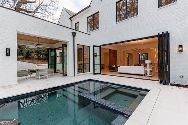 2983 Habersham Court NW, Atlanta, GA 30305