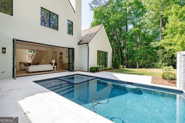 2983 Habersham Court NW, Atlanta, GA 30305