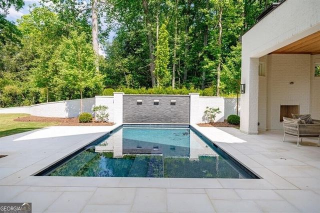 2983 Habersham Court NW, Atlanta, GA 30305