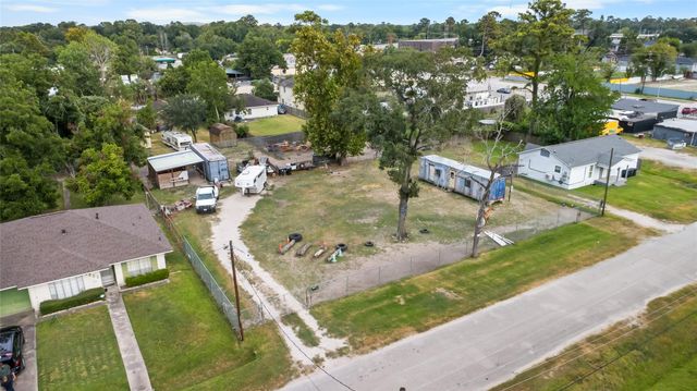 8814 Lanewood Drive, Houston, TX 77016