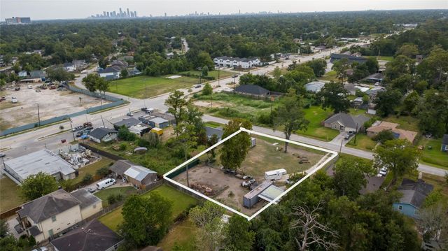 8814 Lanewood Drive, Houston, TX 77016