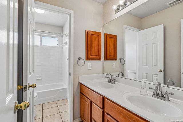 2430 Rogers Loop, San Antonio, TX 78258