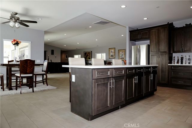 449 Skylark, San Bernardino, CA 92405