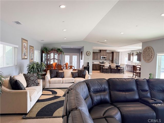 449 Skylark, San Bernardino, CA 92405