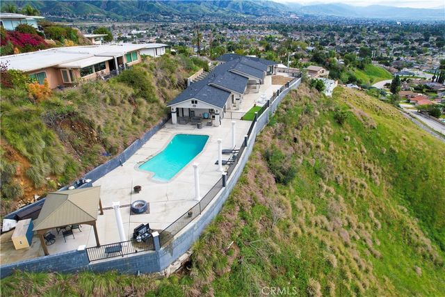 449 Skylark, San Bernardino, CA 92405