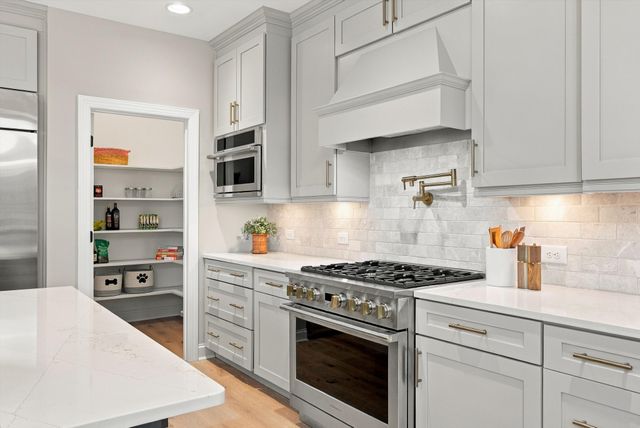 810 Westchester Cir, Hendersonville, TN 37075