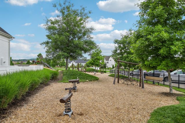810 Westchester Cir, Hendersonville, TN 37075