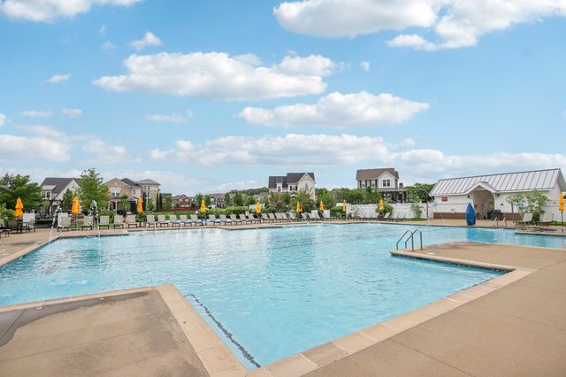 810 Westchester Cir, Hendersonville, TN 37075