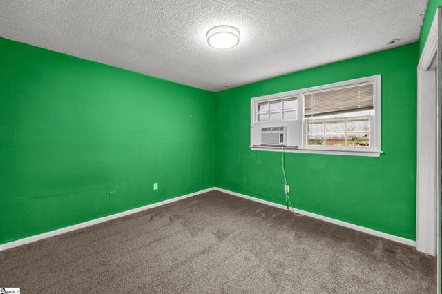 101 Hendrix Court, Boiling Springs, SC 29316