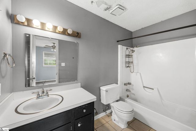 101 Hendrix Court, Boiling Springs, SC 29316
