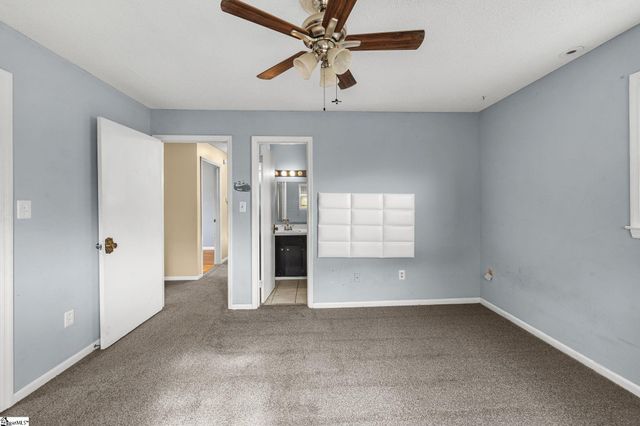 101 Hendrix Court, Boiling Springs, SC 29316