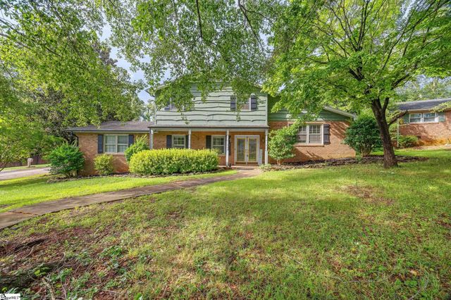 101 Hendrix Court, Boiling Springs, SC 29316