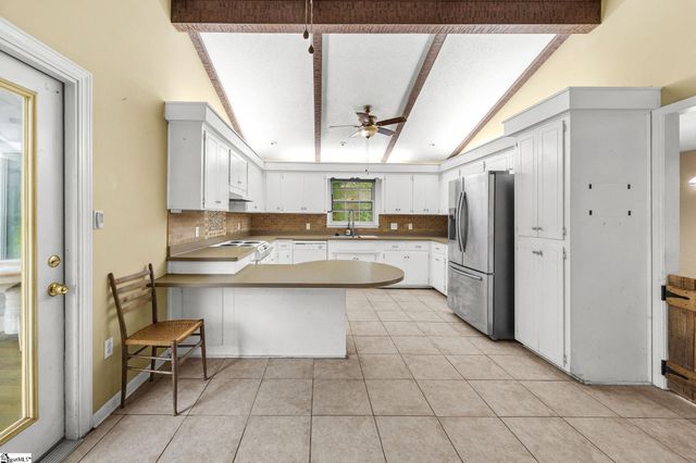 101 Hendrix Court, Boiling Springs, SC 29316