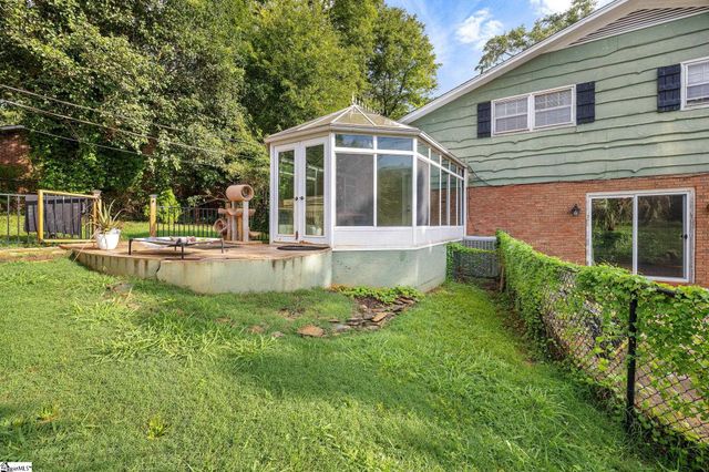 101 Hendrix Court, Boiling Springs, SC 29316