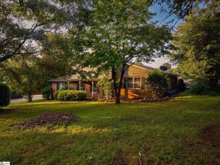 101 Hendrix Court, Boiling Springs, SC 29316