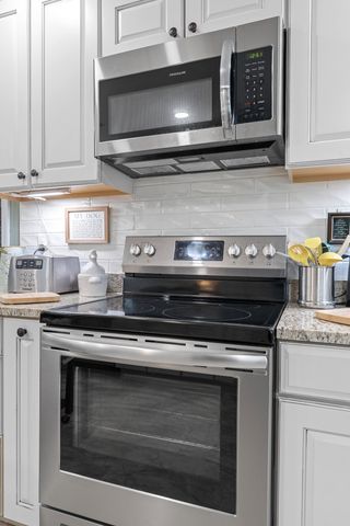 221 Jackson Cir, Tullahoma, TN 37388