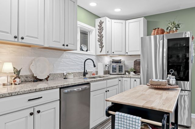 221 Jackson Cir, Tullahoma, TN 37388