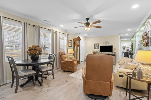 221 Jackson Cir, Tullahoma, TN 37388