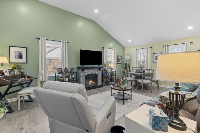 221 Jackson Cir, Tullahoma, TN 37388