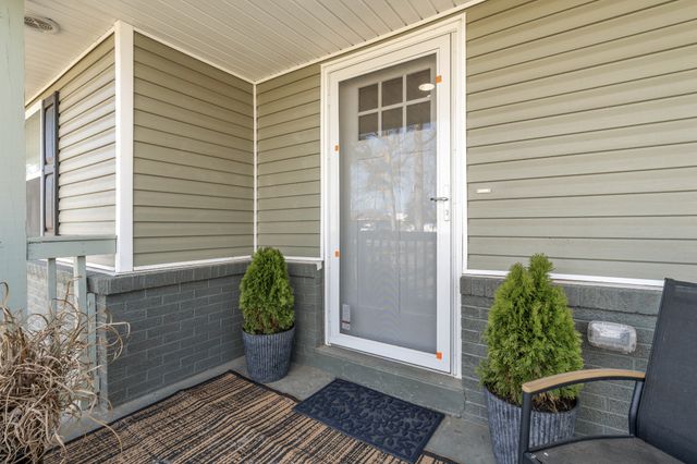 221 Jackson Cir, Tullahoma, TN 37388