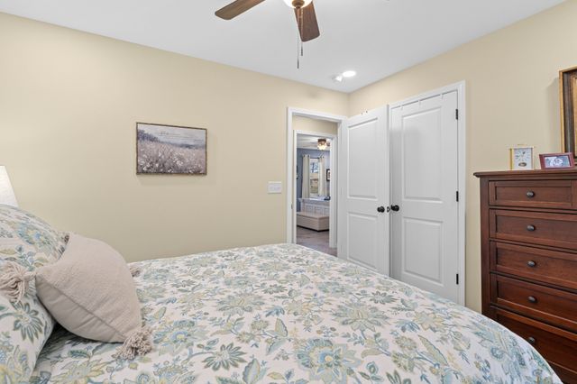 221 Jackson Cir, Tullahoma, TN 37388