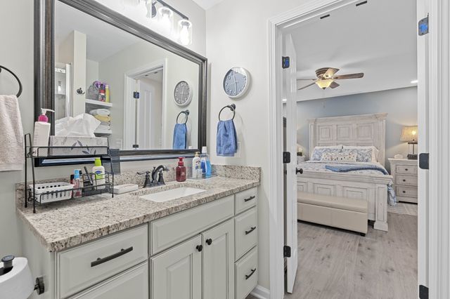 221 Jackson Cir, Tullahoma, TN 37388