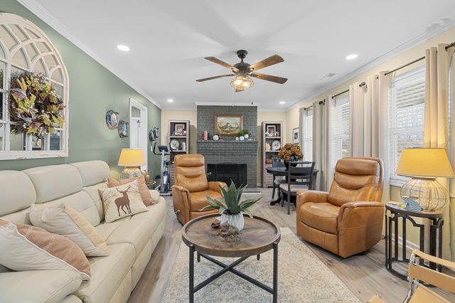 221 Jackson Cir, Tullahoma, TN 37388