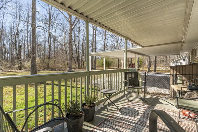 221 Jackson Cir, Tullahoma, TN 37388