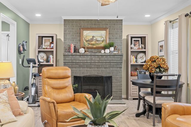 221 Jackson Cir, Tullahoma, TN 37388