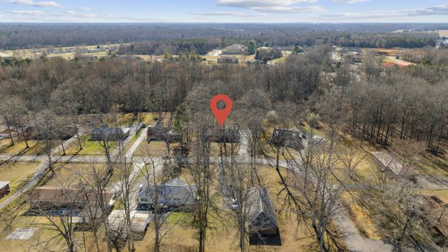 221 Jackson Cir, Tullahoma, TN 37388