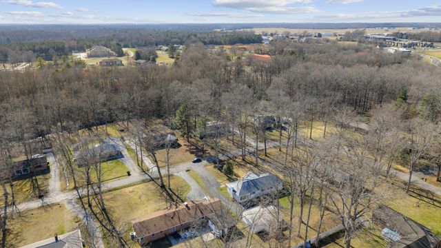 221 Jackson Cir, Tullahoma, TN 37388