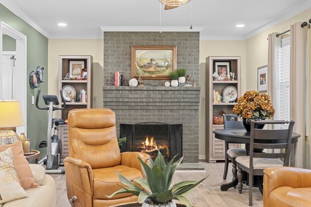 221 Jackson Cir, Tullahoma, TN 37388