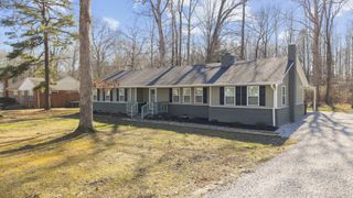 221 Jackson Cir, Tullahoma, TN 37388