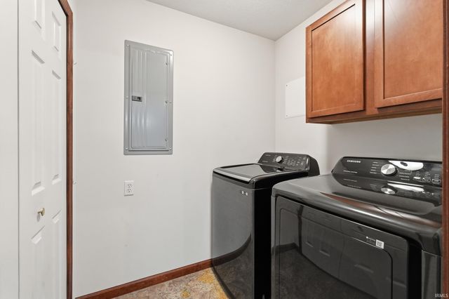 816 Katarina Court, Kendallville, IN 46755