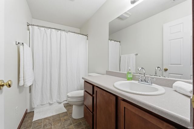 816 Katarina Court, Kendallville, IN 46755