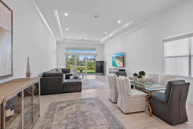 10229 Riverstone Way, Palm Beach Gardens, FL 33412