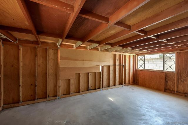 245 Paden Dr, Spring Valley, CA 91977