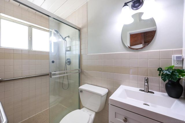 245 Paden Dr, Spring Valley, CA 91977