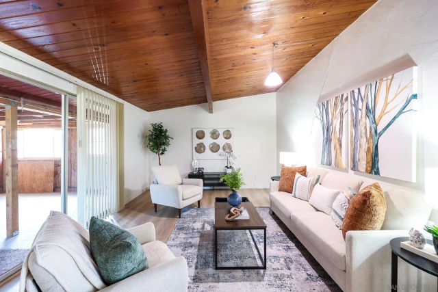 245 Paden Dr, Spring Valley, CA 91977