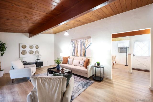 245 Paden Dr, Spring Valley, CA 91977