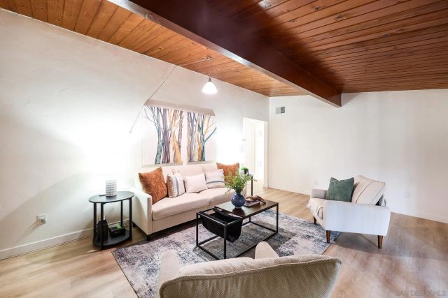 245 Paden Dr, Spring Valley, CA 91977