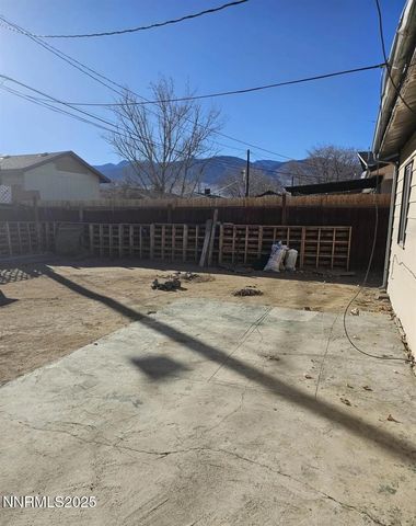 108 5th Street, Hawthorne, NV 89415