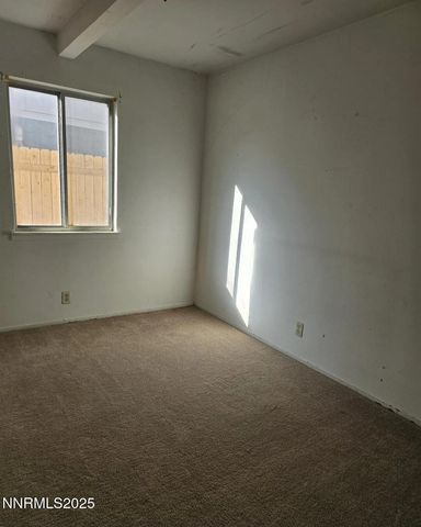 108 5th Street, Hawthorne, NV 89415