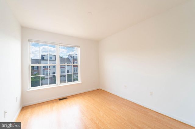 15154 BRAZIL CIR, Woodbridge, VA 22193