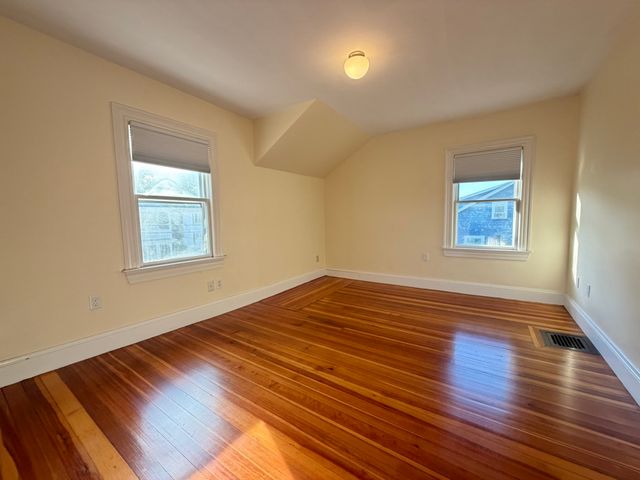 17 Russell Rd, Winchester, MA 01890