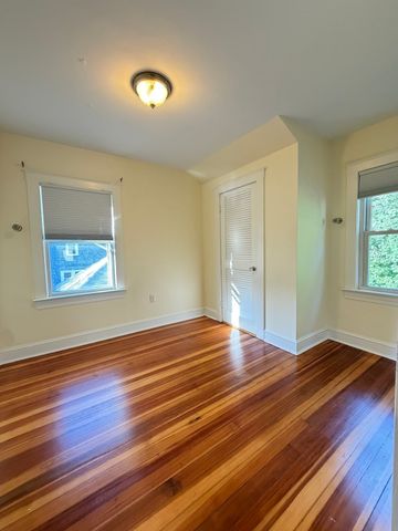 17 Russell Rd, Winchester, MA 01890