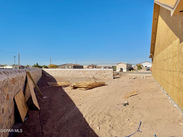 320 VIDA BONITA Way, Clint, TX 79836