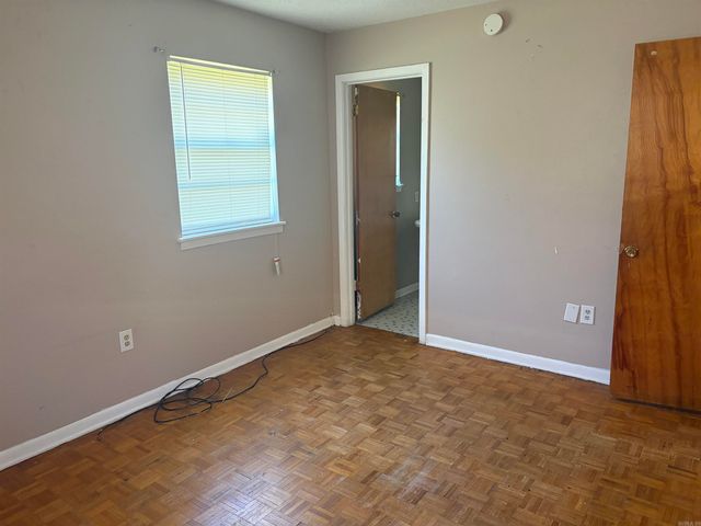 107 W 37th Avenue, Pine Bluff, AR 71603