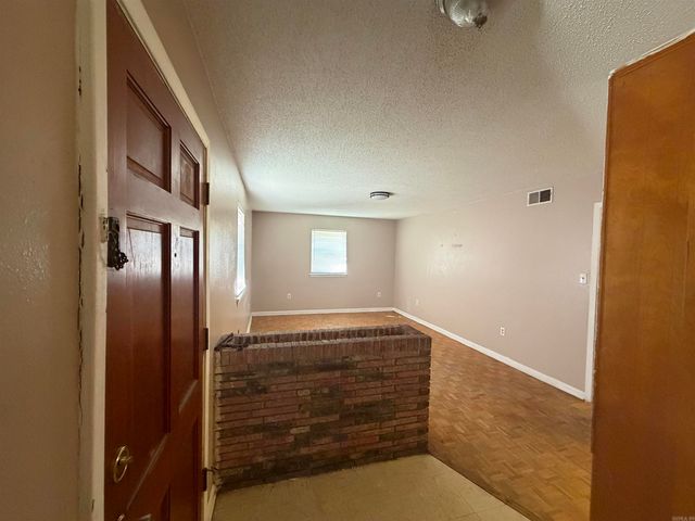 107 W 37th Avenue, Pine Bluff, AR 71603
