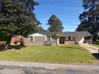 107 W 37th Avenue, Pine Bluff, AR 71603